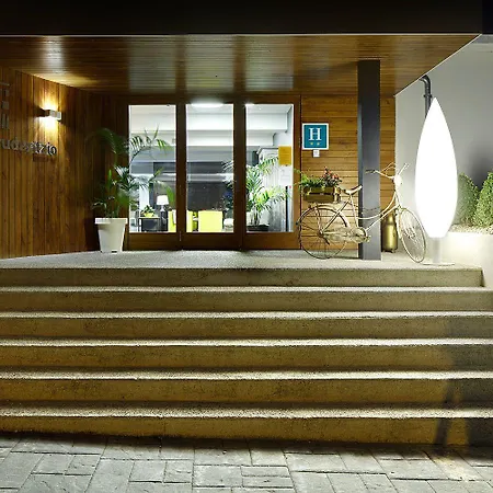 桑普如登尚酒店 2* 吉塔里亚